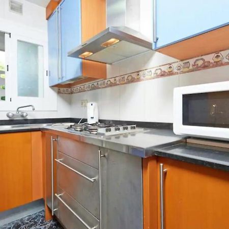 The Apartment Is Next To The Fine Sandy Beaches Виланова-и-ла-Желтру Экстерьер фото